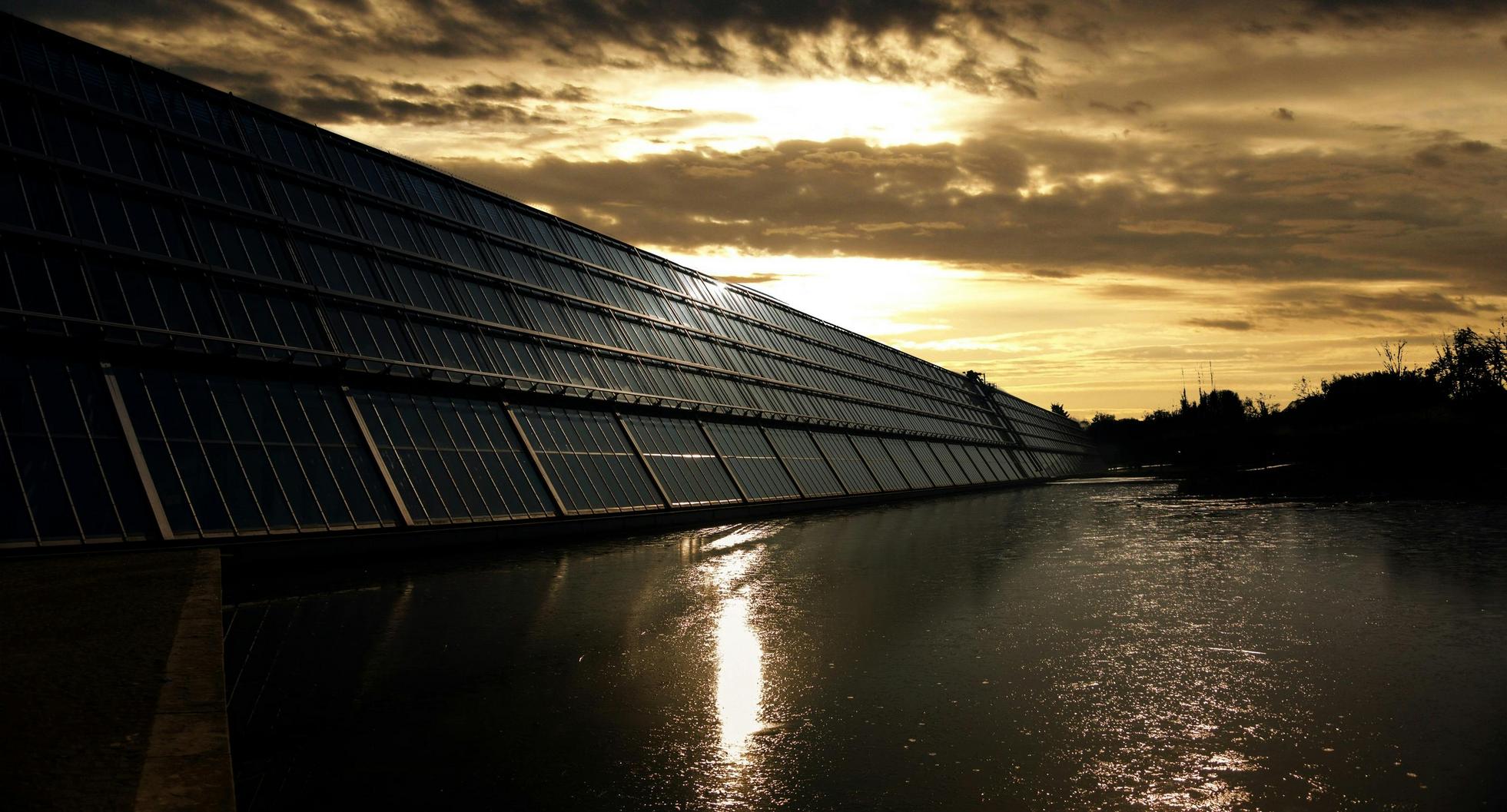 Vantagens da Energia Solar para Hotéis e Restaurantes Sustentáveis