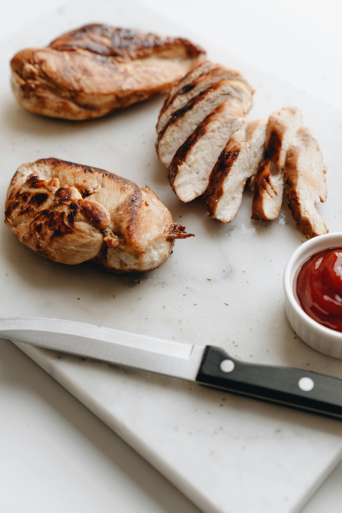 As Melhores Receitas de Frango Grelhado para Impressionar Seus Hóspedes em um Churrasco Gourmet