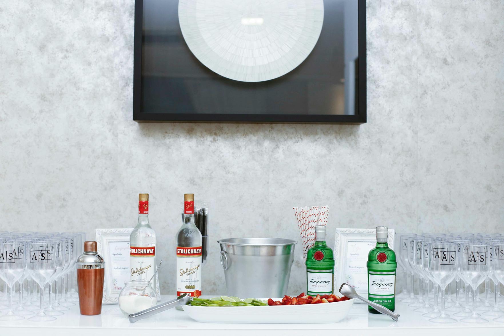 Descubra os Melhores Gins Finos para uma Experiência Gastronômica em Hotéis de Luxo