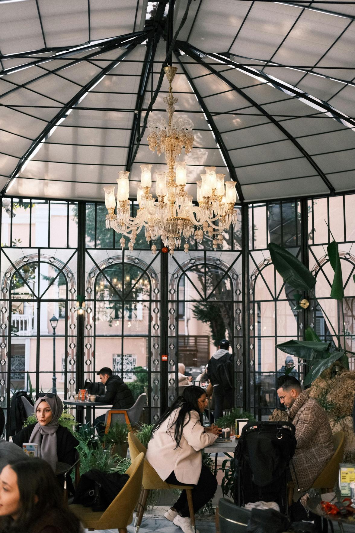 Decoração Elegante: Dicas para Criar Ambientes Acolhedores em Hotéis e Restaurantes em Fortaleza