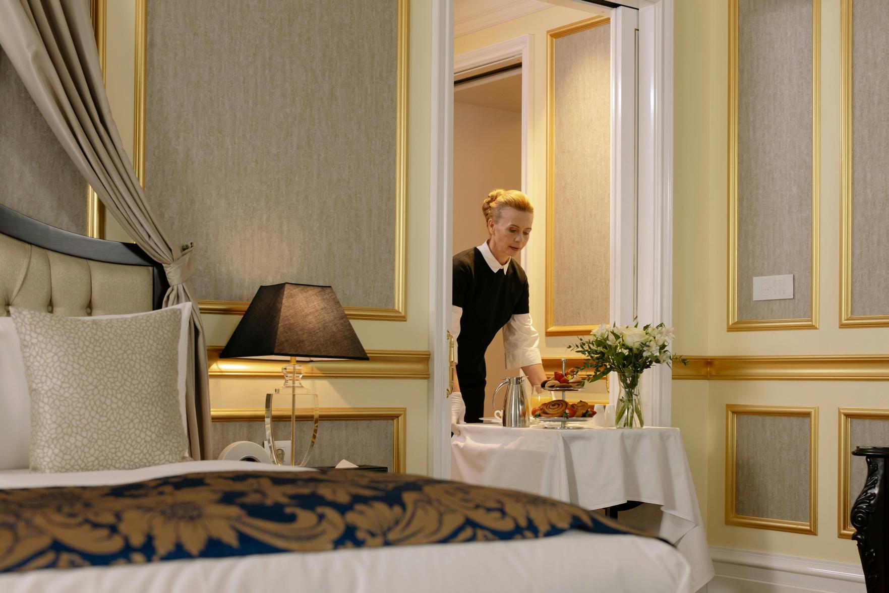 Como escolher um hotel com bom atendimento e serviço de desentupimento
