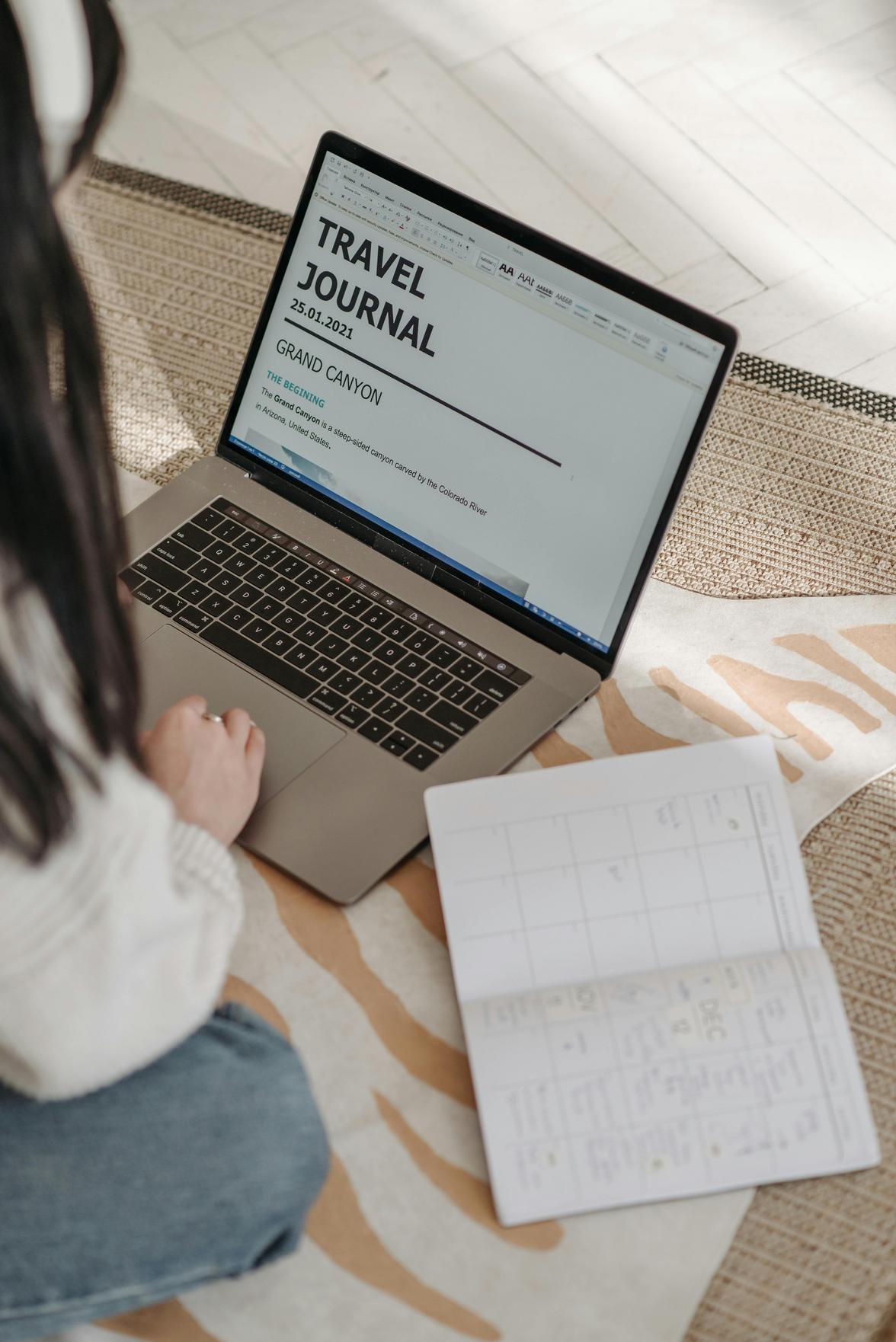 Como conciliar viagens e trabalho: estratégias para empreendedores em movimento